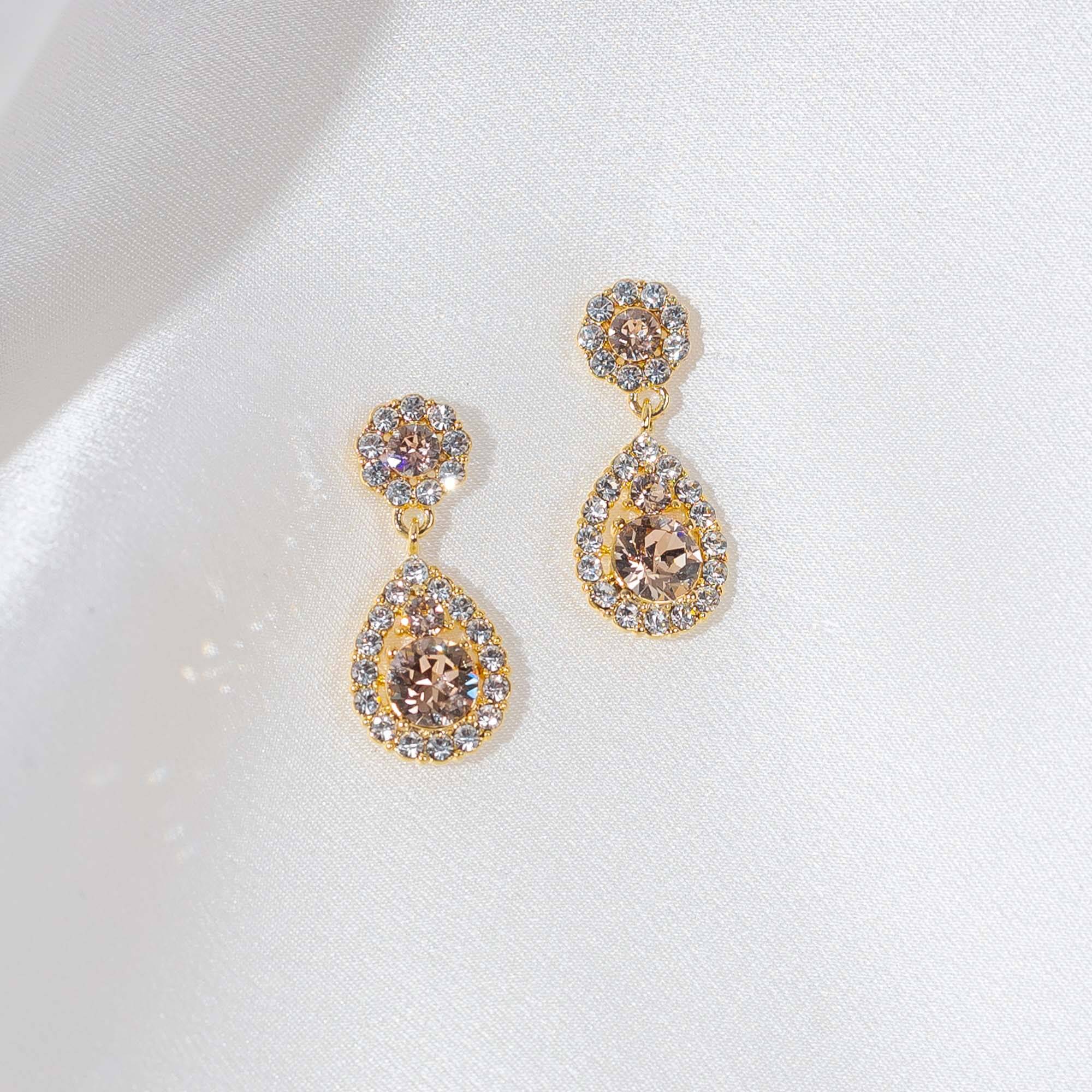 Petite Sofia earrings - Light silk