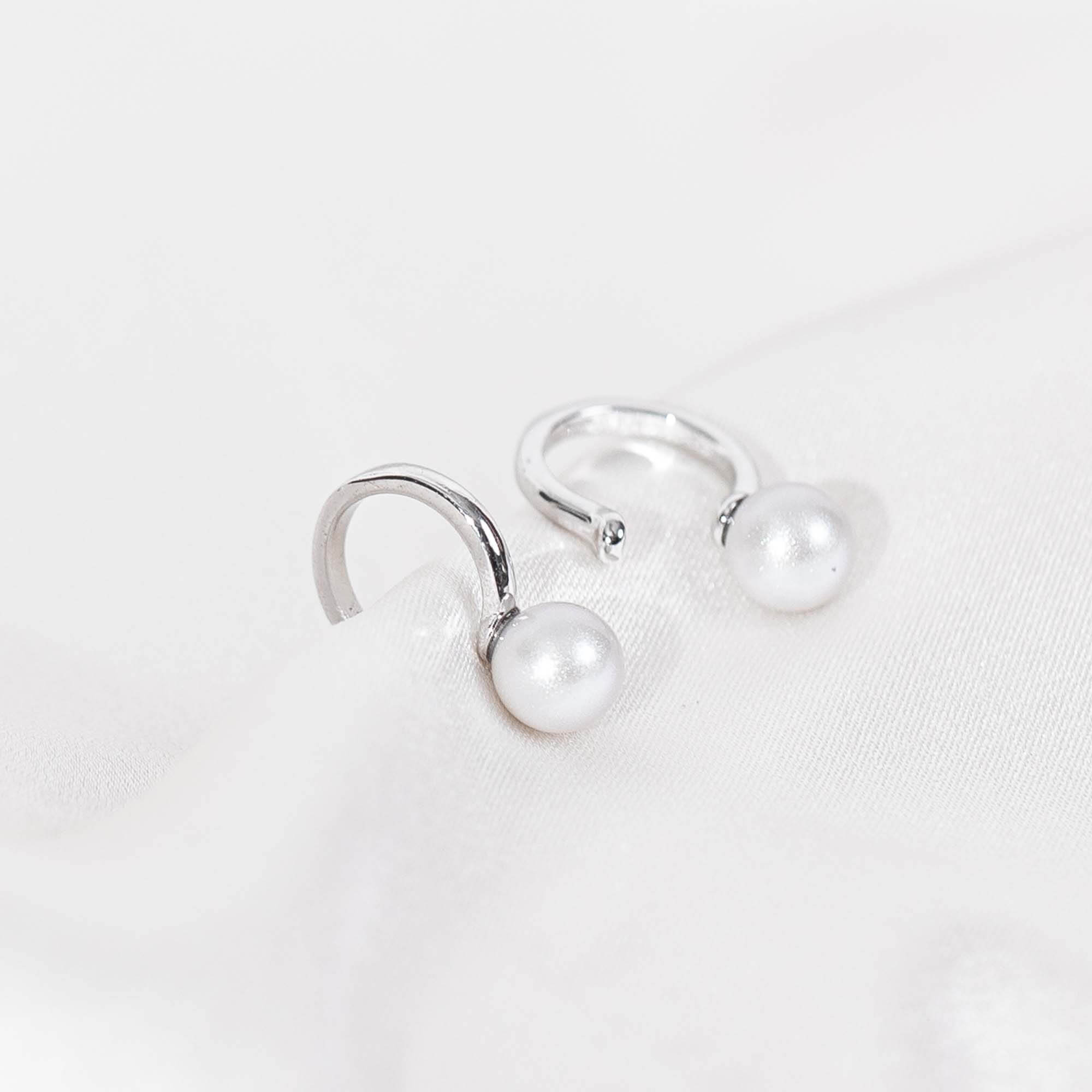 Kennedy pearl cuff earrings - Dove grey